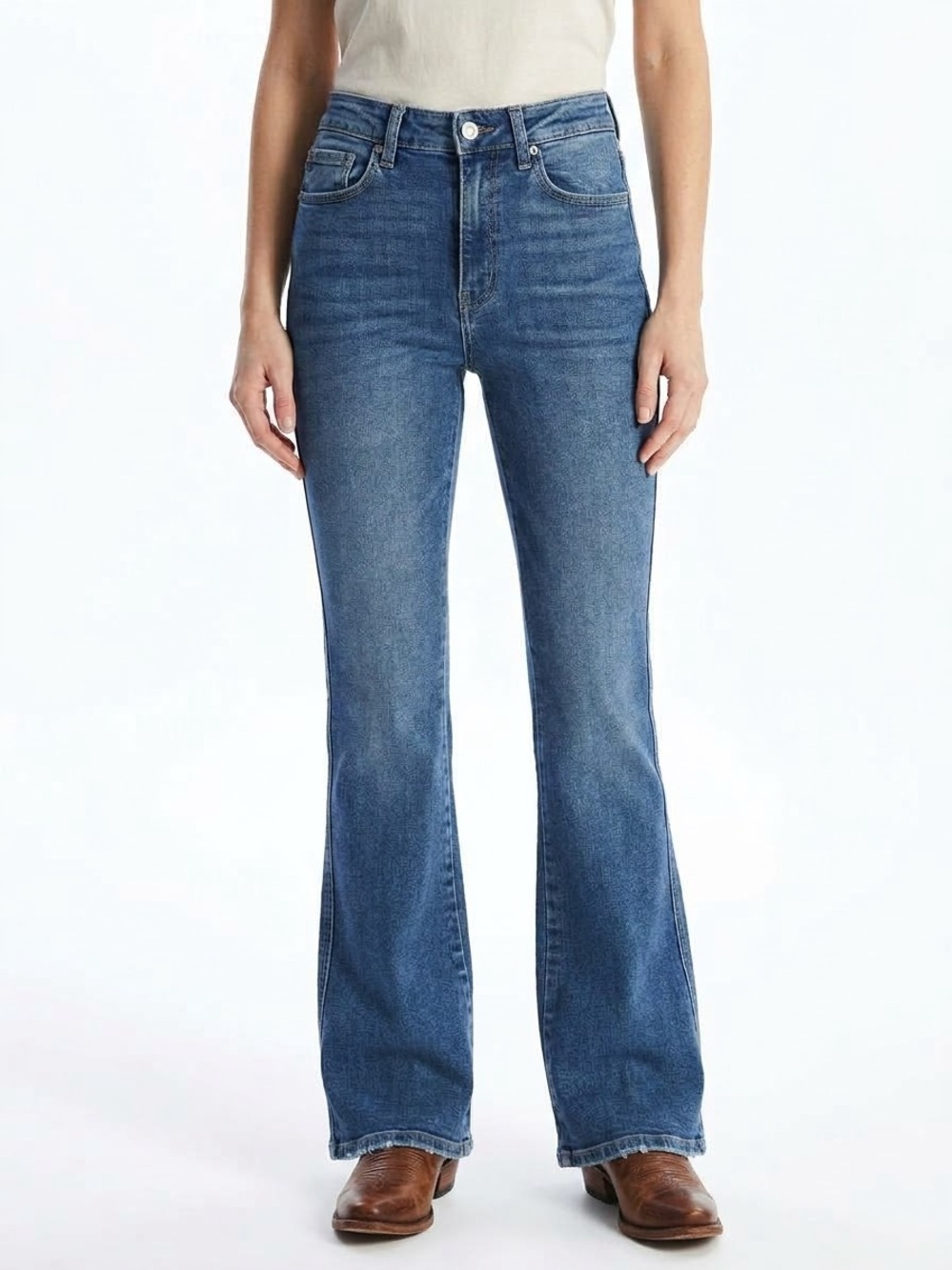 KanCan Women’s Size 26 Medium Wash Flare Leg Blue Jeans